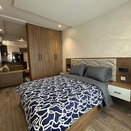 Splendide Studio Haut Standing En Face De La Marina Et A 200 M Du Port De Tanger - 1 Chambre Double Luaran gambar
